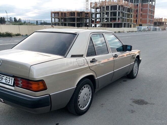 Mercedes 190 1991, 272,460 km - 2.0 l - Bakı