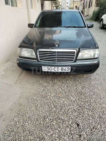 Mercedes C 220 1995, 285,575 km - 2.2 l - Quba