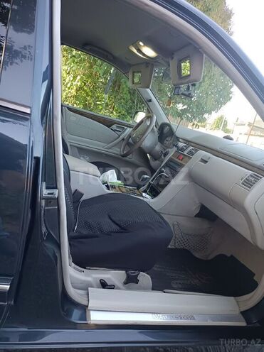Mercedes E 220 2001, 565,000 km - 2.2 l - Bakı