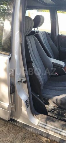 Mercedes E 230 1997, 375,000 km - 2.3 l - Sumqayıt