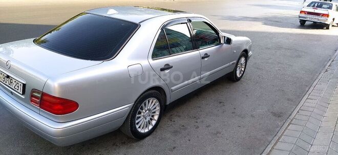 Mercedes E 230 1997, 375,000 km - 2.3 l - Sumqayıt