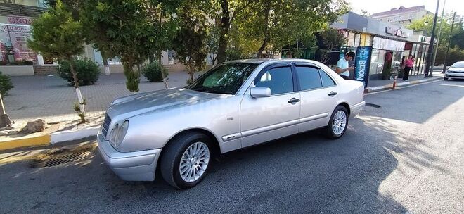 Mercedes E 230 1997, 375,000 km - 2.3 l - Sumqayıt