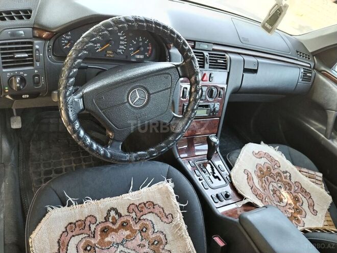 Mercedes E 220 1999, 348,000 km - 2.2 l - Ağdaş