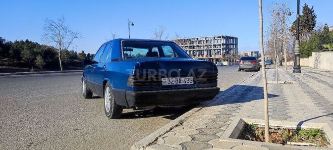 Mercedes 190 1986, 300,000 km - 1.8 l - Gəncə