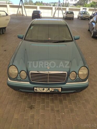 Mercedes E 200 1999, 399,000 km - 2.0 l - Bakı