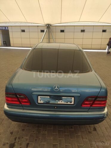 Mercedes E 200 1999, 399,000 km - 2.0 l - Bakı