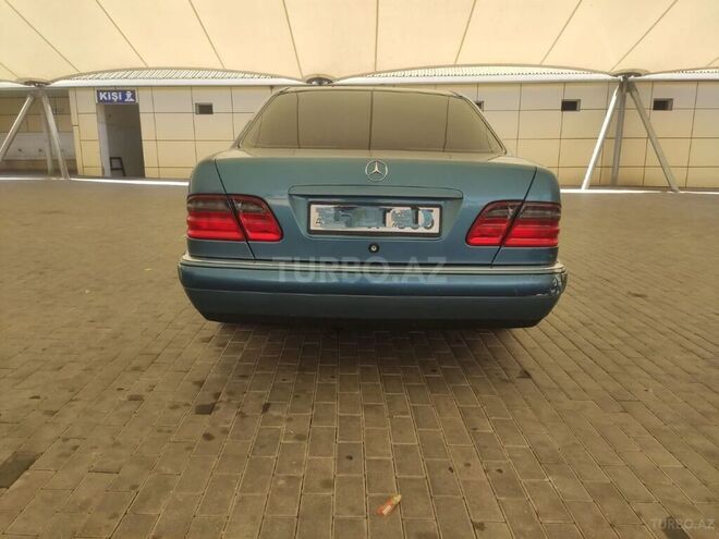 Mercedes E 200 1999, 399,000 km - 2.0 l - Bakı