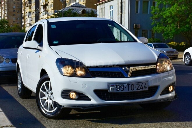 Opel Astra 2009, 245,000 km - 1.4 l - Bakı