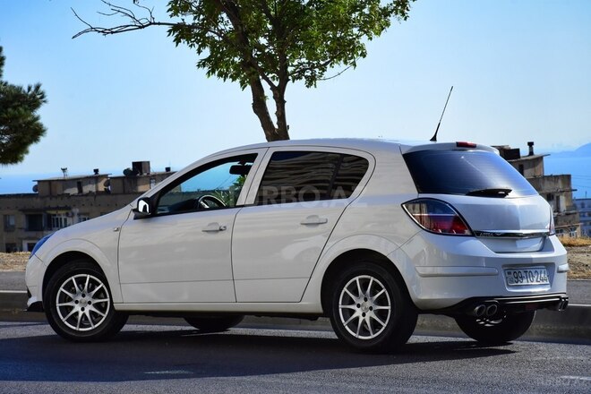 Opel Astra 2009, 245,000 km - 1.4 l - Bakı