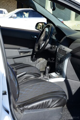 Opel Astra 2009, 245,000 km - 1.4 l - Bakı