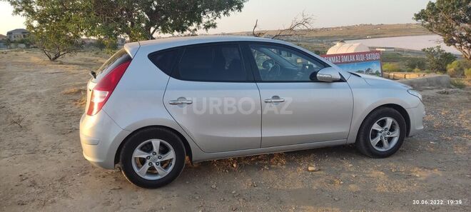 Hyundai i30 2011, 71,000 km - 1.6 l - Bakı