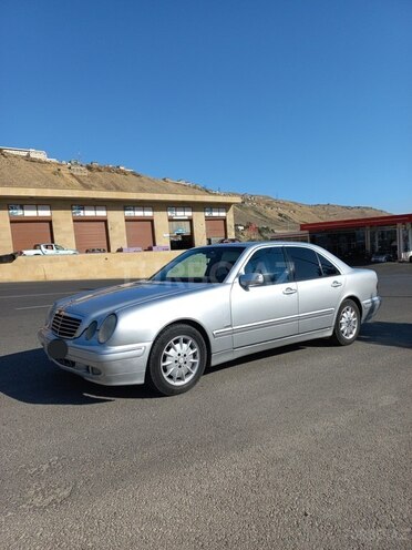Mercedes E 220 2001, 425,812 km - 2.2 л - Bakı
