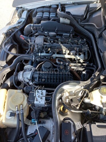 Mercedes E 220 2001, 425,812 km - 2.2 л - Bakı