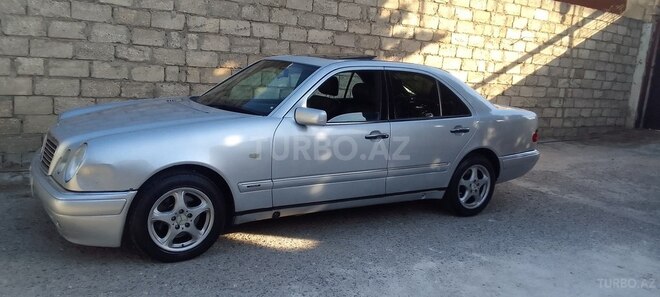 Mercedes E 320 1995, 378,743 km - 3.2 l - Bakı