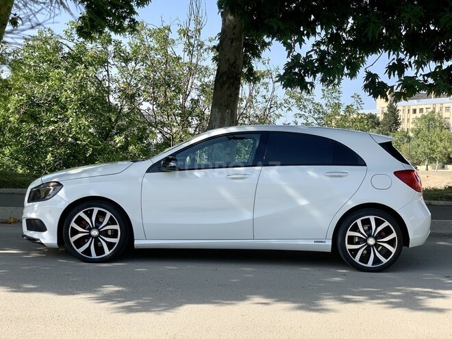 Mercedes A 180 2013, 141,244 km - 1.8 l - Gəncə