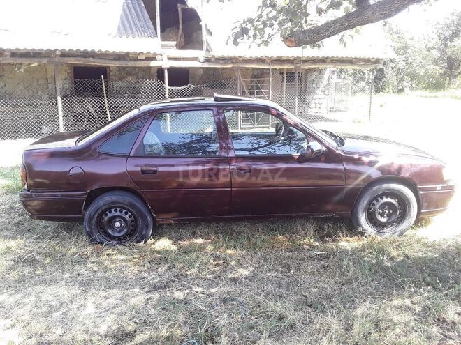 Opel Vectra 1994, 588,000 km - 2.0 l - Qax