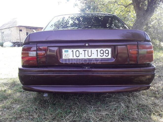 Opel Vectra 1994, 588,000 km - 2.0 l - Qax