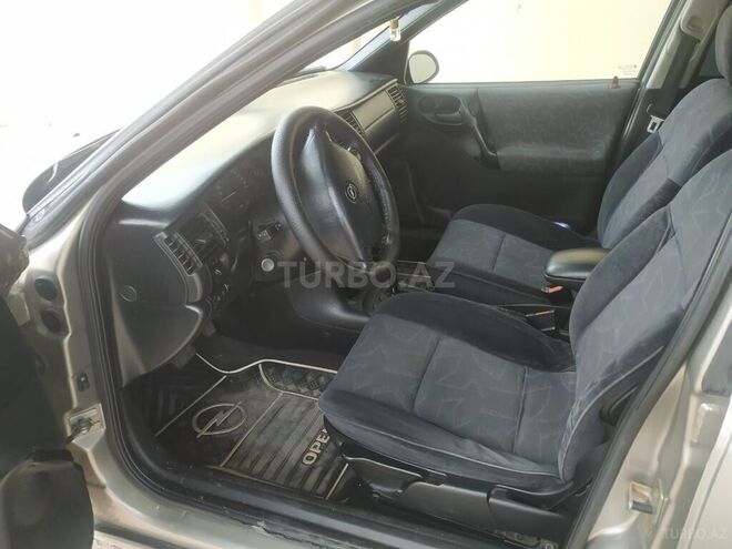 Opel Vectra 1998, 300,000 km - 2.0 л - Bakı