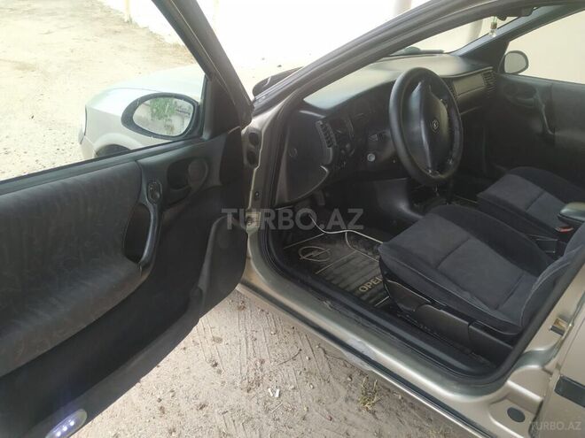 Opel Vectra 1998, 300,000 km - 2.0 л - Bakı