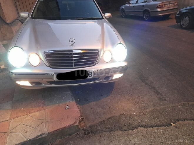 Mercedes E 240 2001, 250,000 km - 2.4 l - Bakı