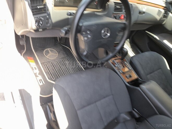 Mercedes E 240 2001, 250,000 km - 2.4 l - Bakı