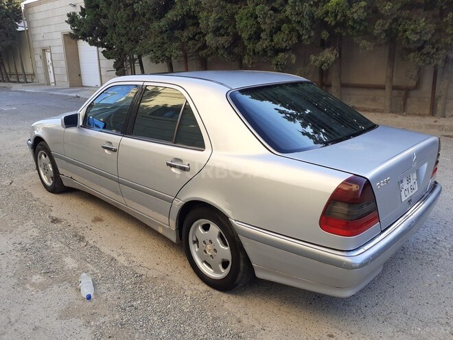 Mercedes C 230 1997, 327,000 km - 2.3 l - Bakı