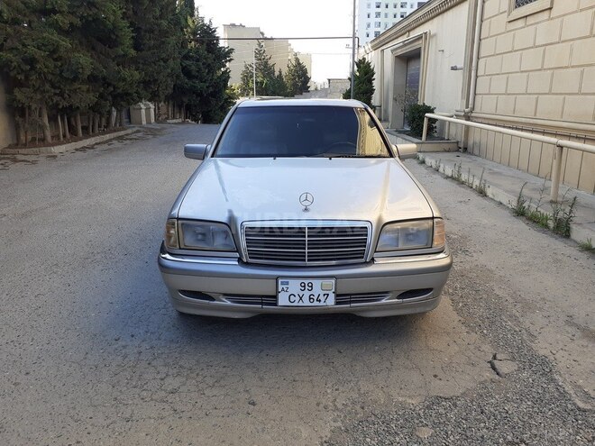 Mercedes C 230 1997, 327,000 km - 2.3 l - Bakı
