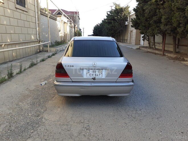 Mercedes C 230 1997, 327,000 km - 2.3 l - Bakı