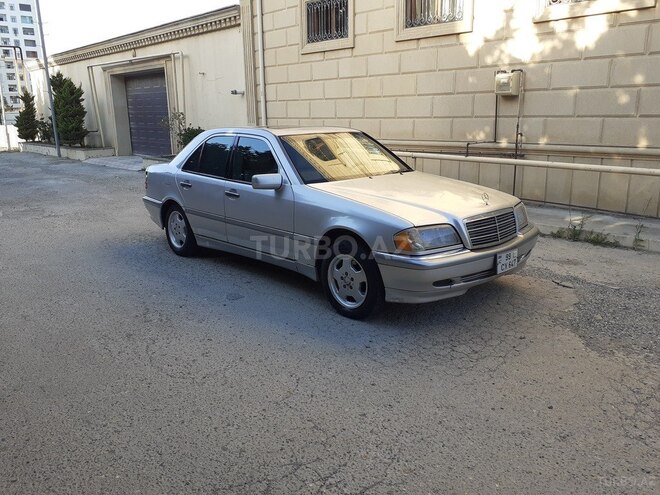 Mercedes C 230 1997, 327,000 km - 2.3 l - Bakı