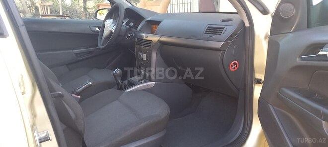 Opel Astra 2005, 260,000 km - 1.4 l - Bakı