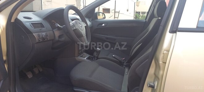 Opel Astra 2005, 260,000 km - 1.4 l - Bakı