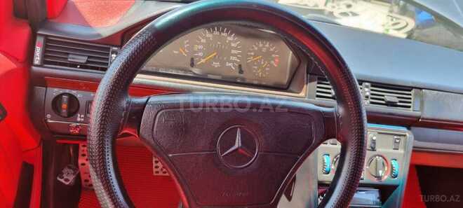 Mercedes E 200 1995, 332,000 km - 2.0 l - Bakı