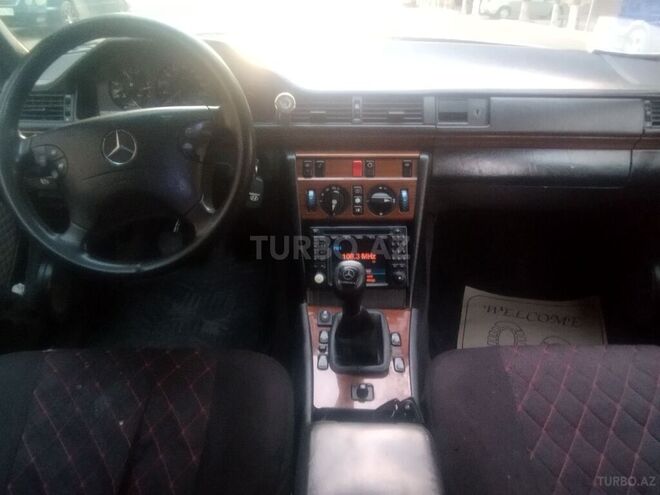 Mercedes E 250 1989, 400,000 km - 2.5 л - Bakı