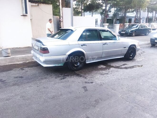 Mercedes E 250 1989, 400,000 km - 2.5 л - Bakı