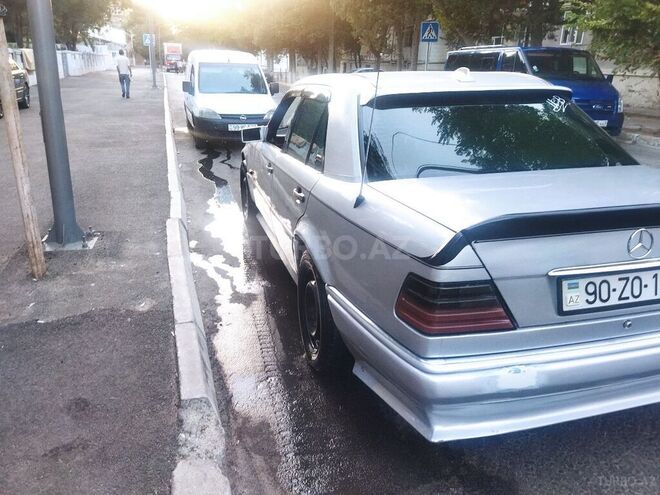 Mercedes E 250 1989, 400,000 km - 2.5 л - Bakı