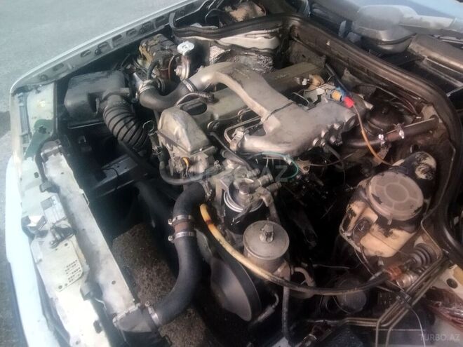 Mercedes E 250 1989, 400,000 km - 2.5 л - Bakı