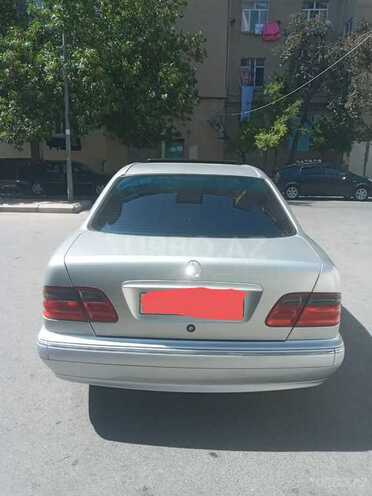 Mercedes E 200 2000, 238,000 km - 2.0 l - Bakı