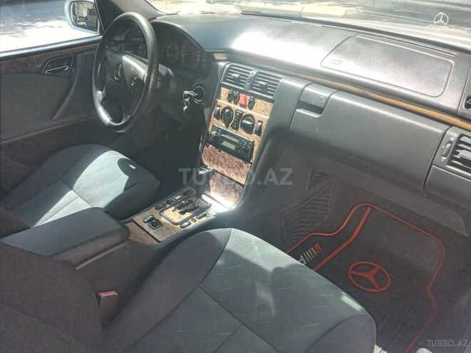 Mercedes E 200 2000, 238,000 km - 2.0 l - Bakı