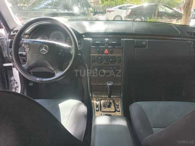 Mercedes E 200 2000, 238,000 km - 2.0 l - Bakı