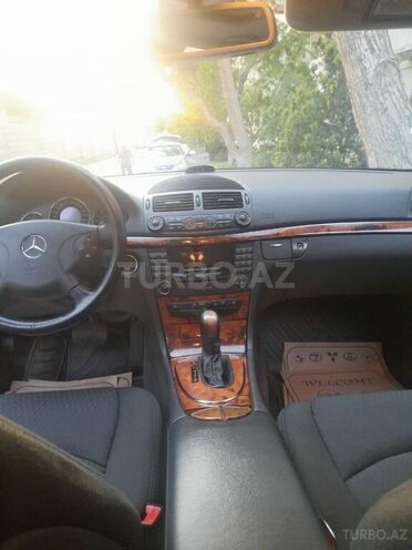 Mercedes E 240 2003, 191,000 km - 2.4 l - Bakı