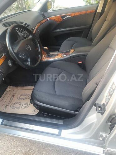Mercedes E 240 2003, 191,000 km - 2.4 l - Bakı