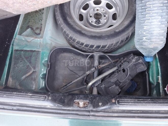 Volkswagen Polo 1995, 167,825 km - 2.0 л - Bakı