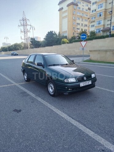 Volkswagen Polo 1995, 167,825 km - 2.0 л - Bakı