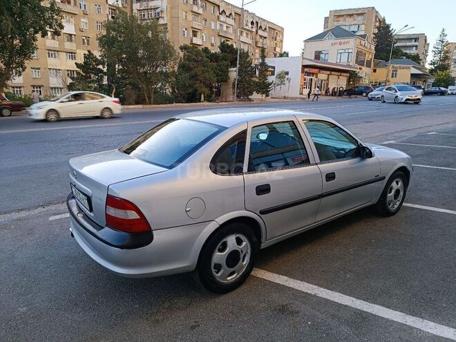 Opel Vectra 1998, 289,648 km - 2.0 l - Bakı
