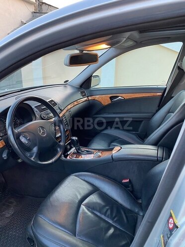 Mercedes E 280 2005, 190,000 km - 3.0 l - Zaqatala