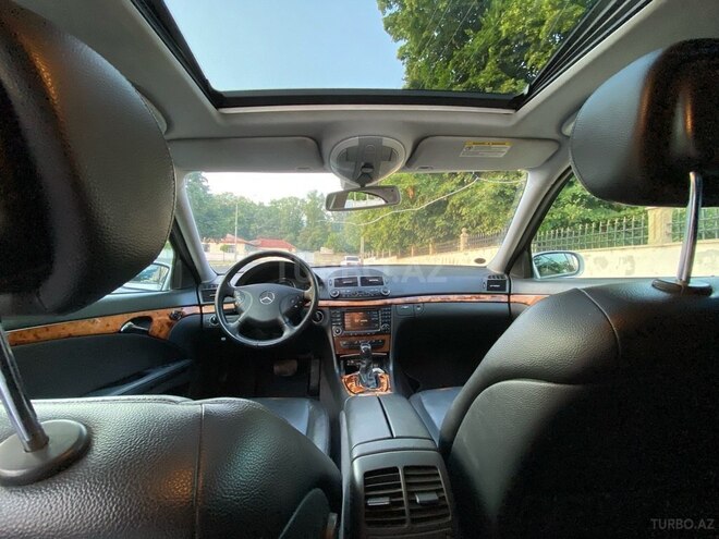 Mercedes E 280 2005, 190,000 km - 3.0 l - Zaqatala