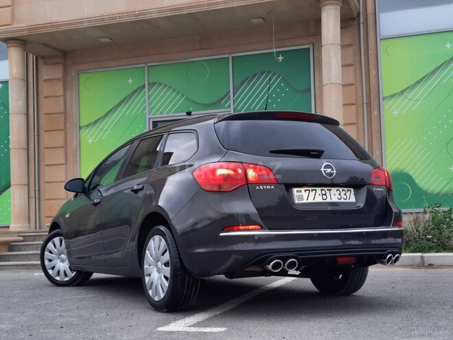 Opel Astra 2013, 120,100 km - 1.4 l - Bakı