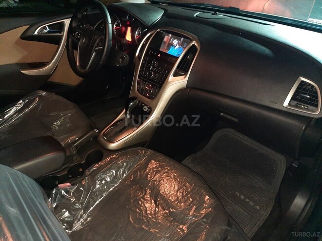Opel Astra 2013, 120,100 km - 1.4 l - Bakı