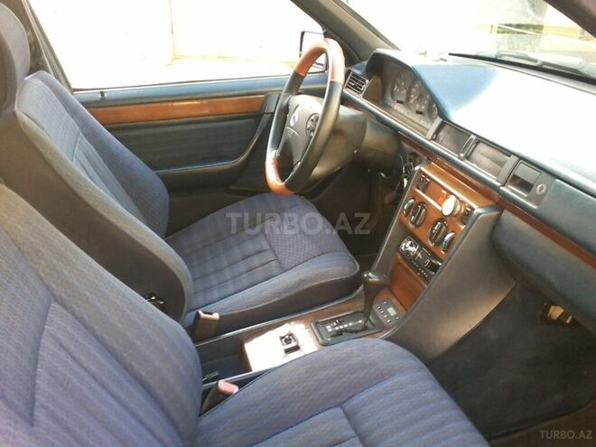 Mercedes E 260 1991, 235,680 km - 2.6 л - Bakı