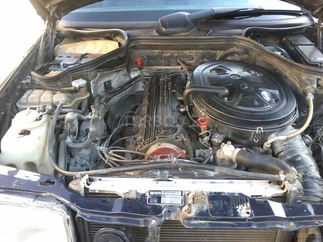 Mercedes E 260 1991, 235,680 km - 2.6 л - Bakı
